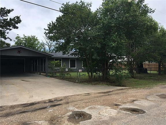 4th image of 204 Creek Dr