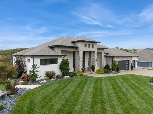 2099 Totteridge Dr, Greensburg, PA 15601