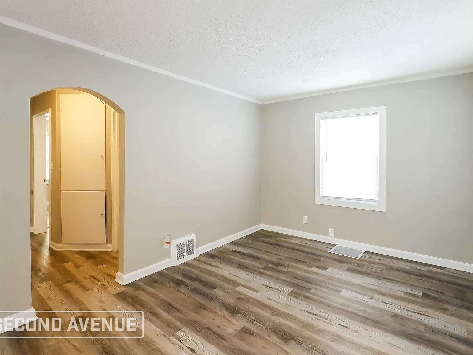 3 bed, 1.0 bath, 1136 sqft, $1,395 — Photo 3