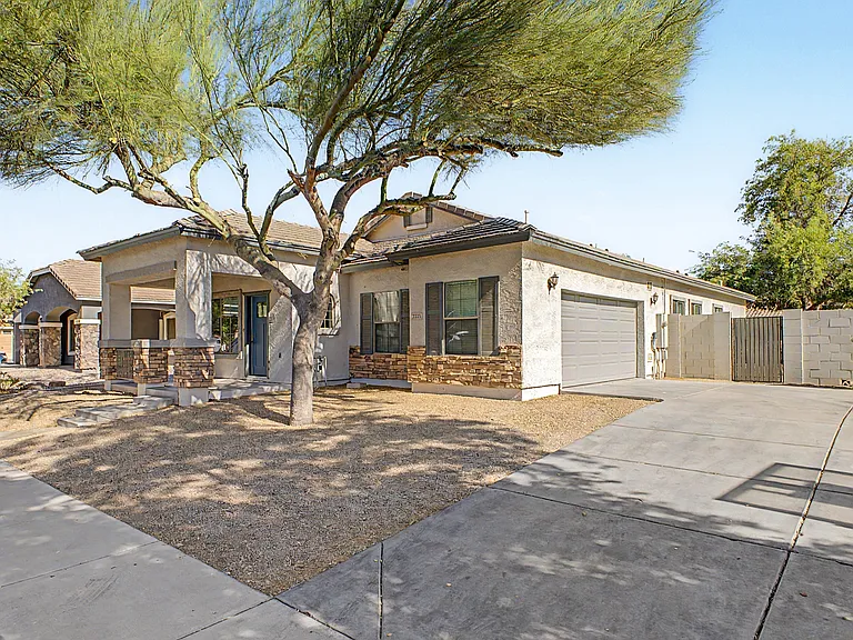 3533 E Joseph Way — Photo 4