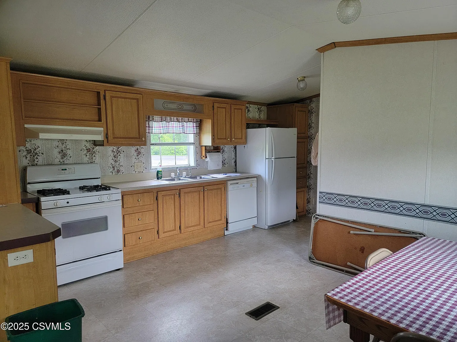 2 bed, 1120 sqft, $700 — Photo 4