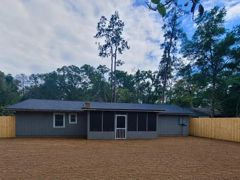 3116 W University Ave — Photo 14