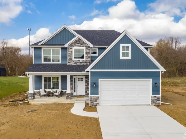 9395 Village Meadows Dr, Temperance, MI 48182