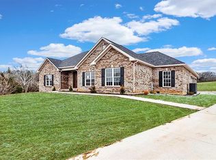 621 Winged Foot Ct, Washington, MO 63090
