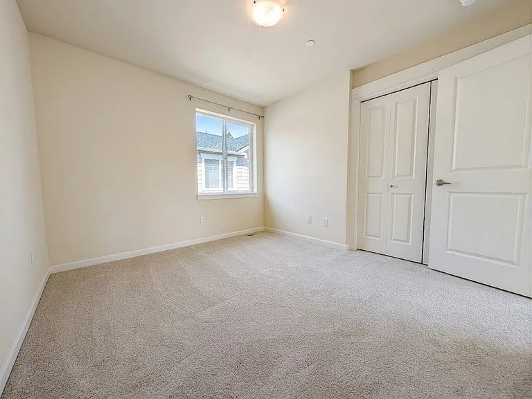18200 NE 110th St — Photo 16