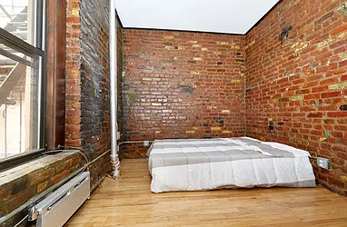 Rented by PocketBroker Inc