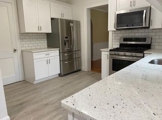 724 Holmdel Rd, Holmdel, NJ 07733