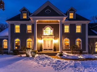 99 E Bearhouse Hill Rd, Guilford, CT 06437