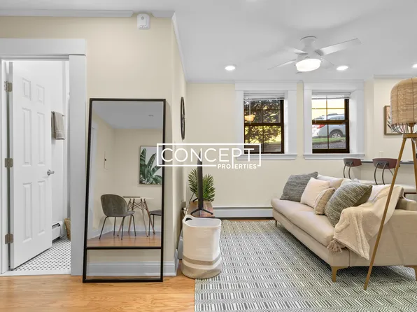 220 Commonwealth Ave #16, Chestnut Hill, MA 02467