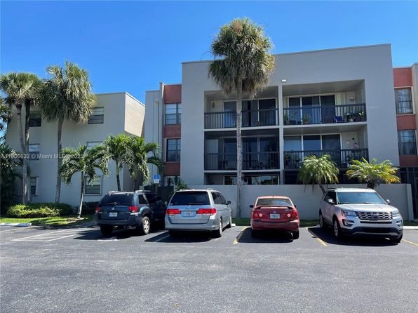 10815 SW 112th Ave APT 206