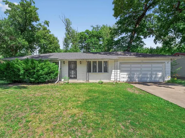 1234 N Twyckenham Dr, South Bend, IN 46617