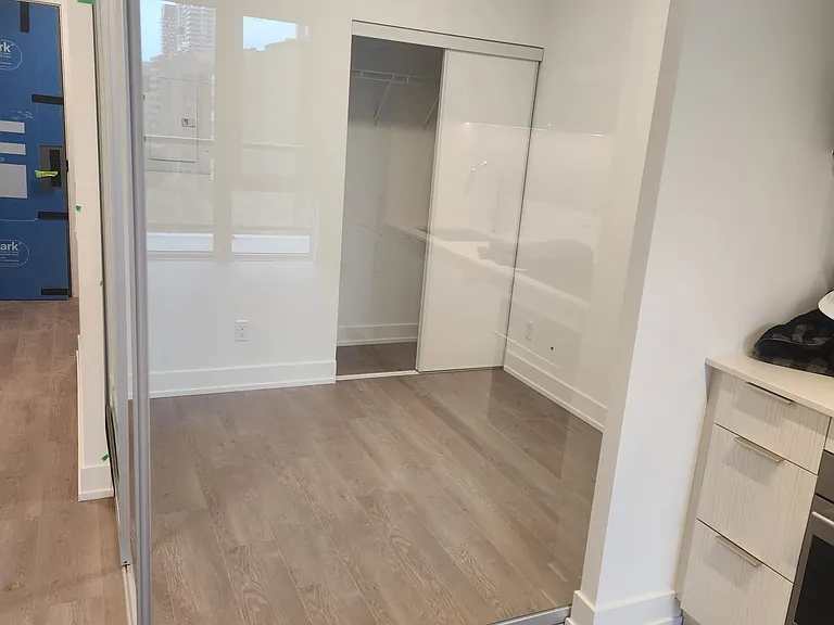 308 Jarvis St #902 — Photo 9