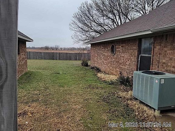 2nd image of 22 NW Valleybrook Dr