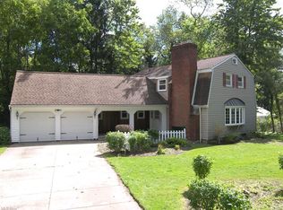 5045 Medhurst Ave, Solon, OH 44139