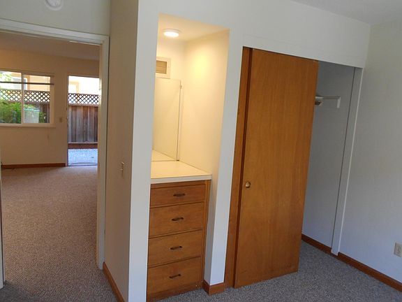 5th image of 234 Felix St APT 4