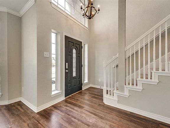 2nd image of 5044 Roundtree Ct