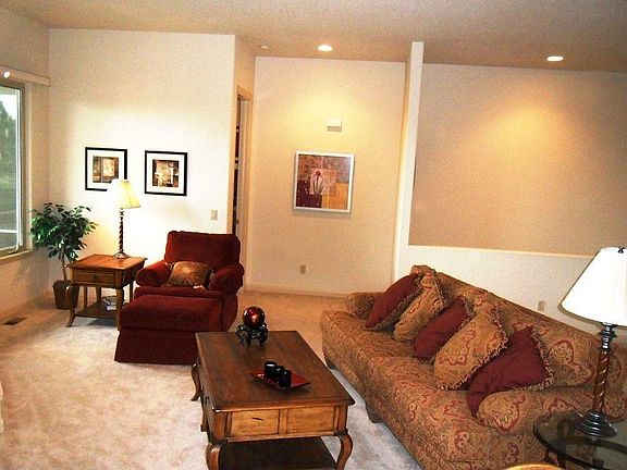 Wonderful Natural Light & Privacy