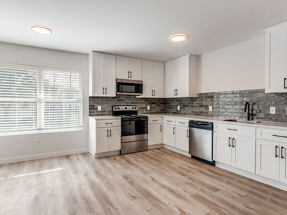 5th image of 5917 Gaston Ave APT 114