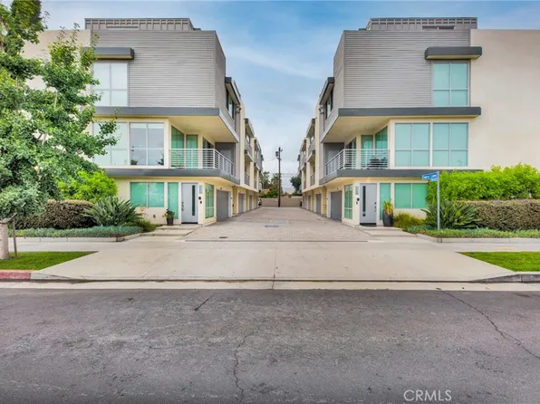 12004 Emery Ln, Valley Village, CA 91607