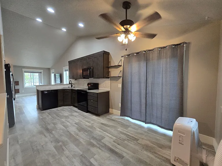 5247 Golden Hollow Rd — Photo 11