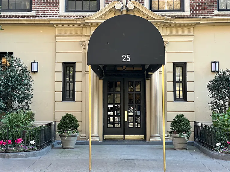25 5th Ave #9H — Photo 10
