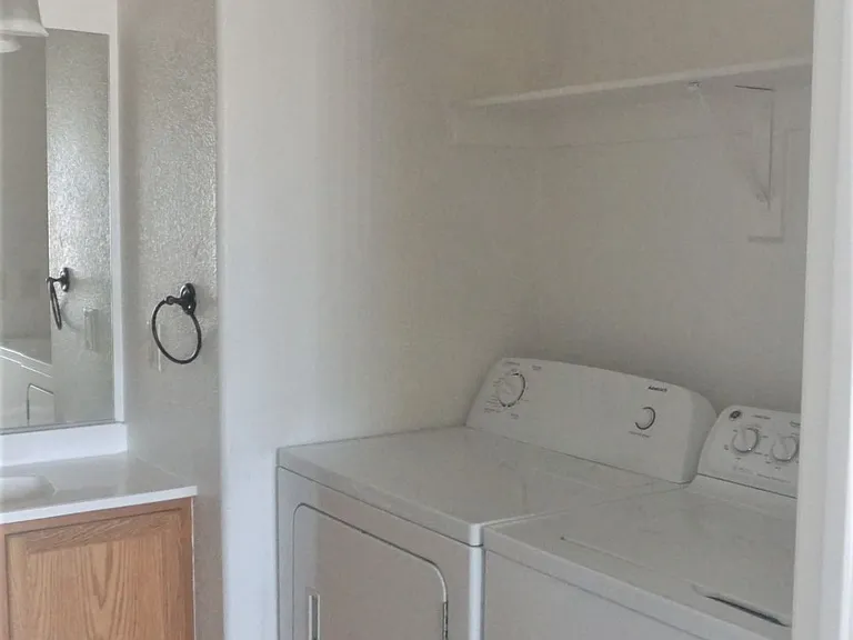 4410 Buena Loma Way #D — Photo 26