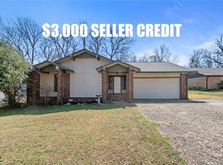 2212 W Tulsa St, Siloam Springs, AR 72761