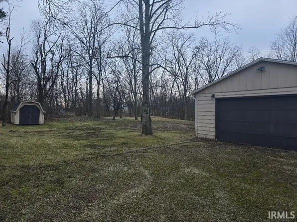 1401 S Walnut St, Hartford City, IN 47348
