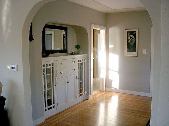 Built-ins in Dining Room