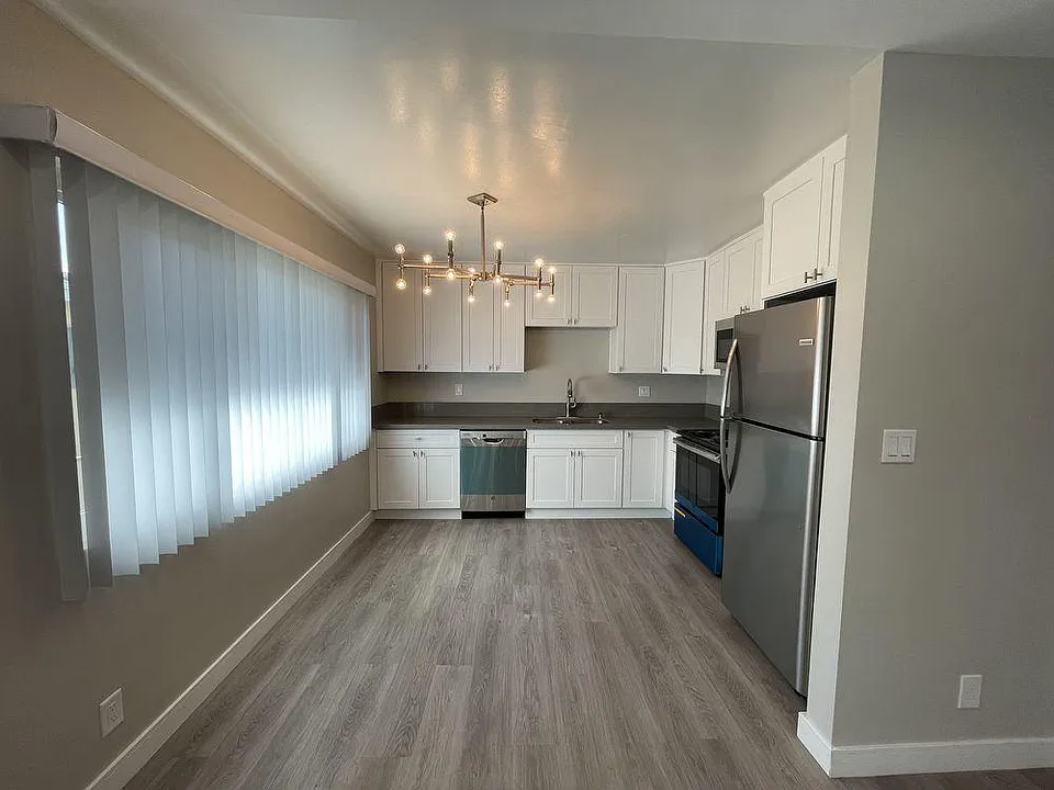 1830 Federal Ave #4