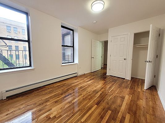 3rd image of 1305 Sheridan Ave APT 5B