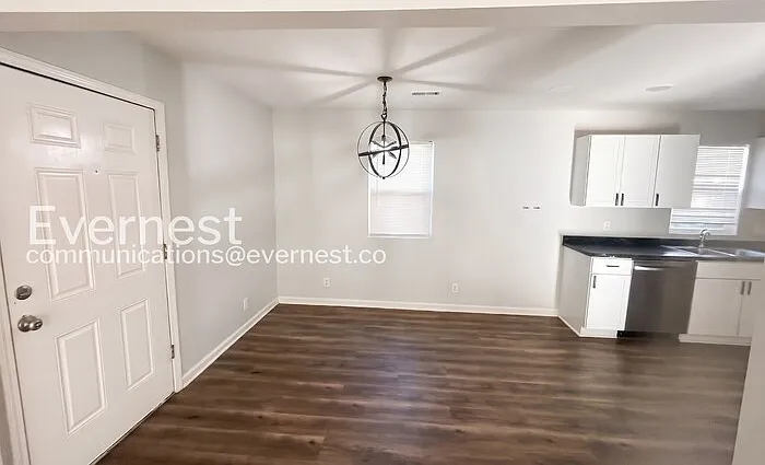 838 Lock Ave — Photo 7
