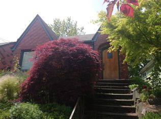 7327 17th Ave NW, Seattle, WA 98117