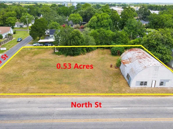 400 W North St, Louise, TX 77455