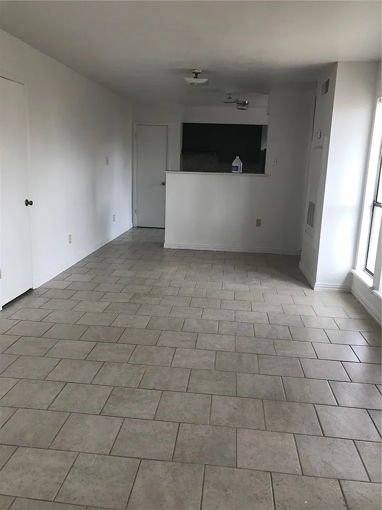 2 bed, 900 sqft, $1,199 — Photo 1