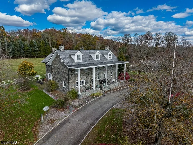 259 COUNTY ROAD 519 photo 1
