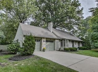 3610 Shawnee Mission Pkwy, Fairway, KS 66205