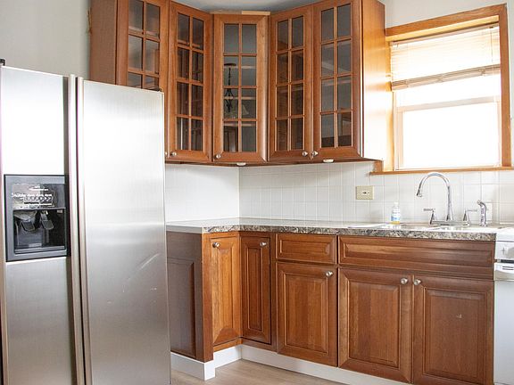 3rd image of 3028 N Christiana Ave #1