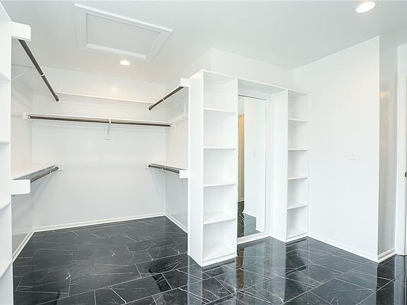 PICS ARE OF A SUBSTANTIALLY SIMILAR SOLD HOME, OPTIONS AND FEATURES MAY VARY.