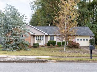 855 Dekalb St, Auburn, AL 36830