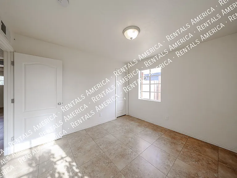 3432 N 23rd Ave — Photo 26