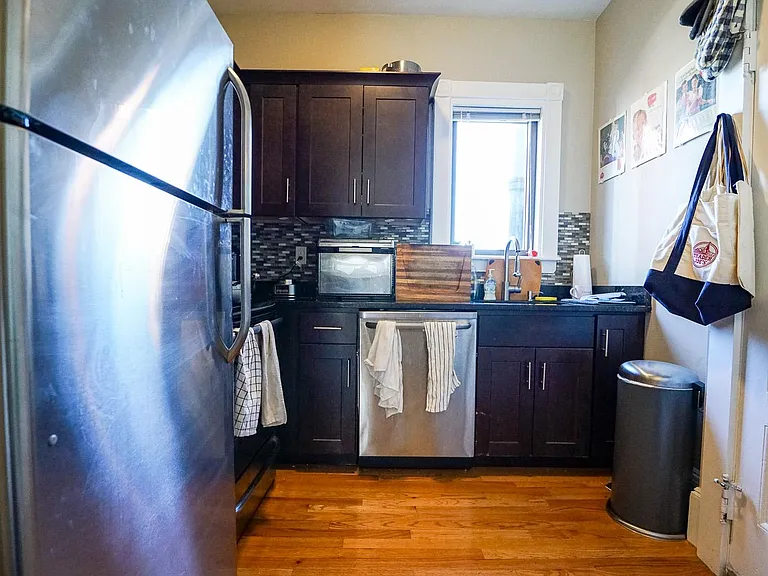 39 Bay State Rd #5 — Photo 2