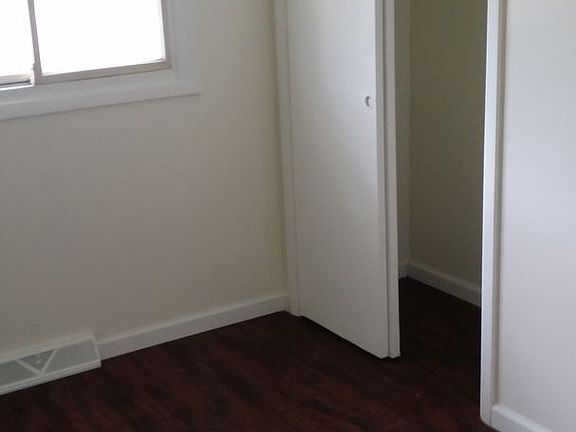 4th image of 4318 Brockley Ave