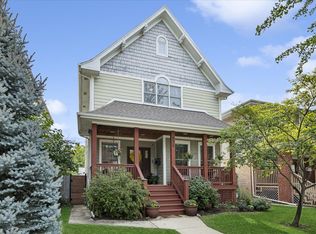 938 Mapleton Ave, Oak Park, IL 60302
