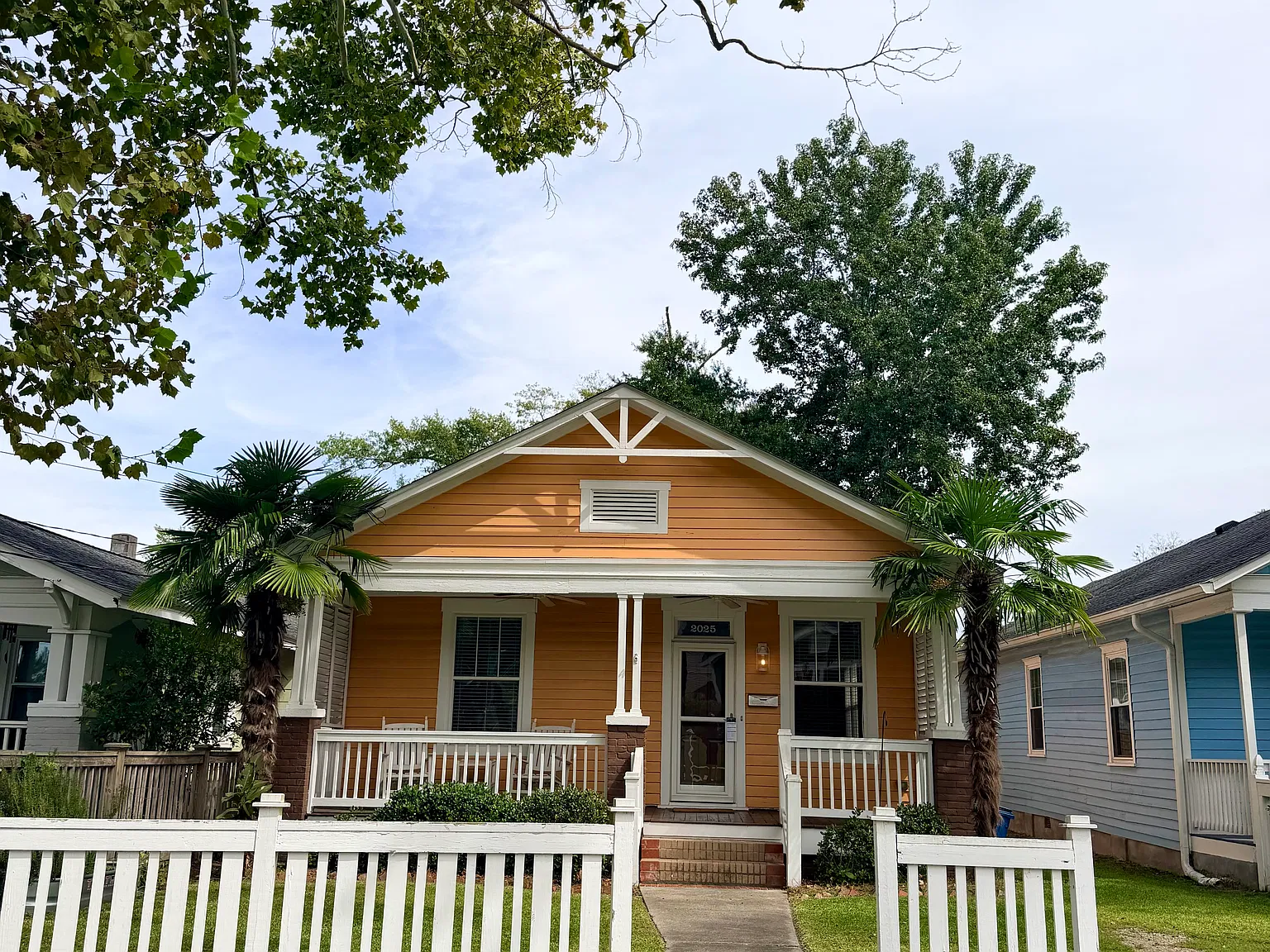 3 bed, 1300 sqft, $2,300 — Photo 1