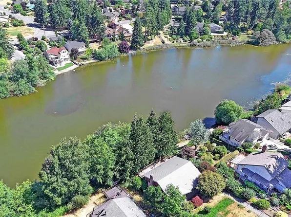 272 Loch Lane, Camano Island, WA 98282
