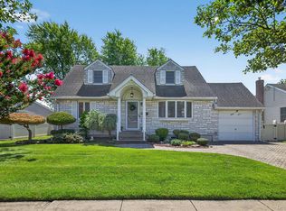 87 Brenner Ave, Bethpage, NY 11714