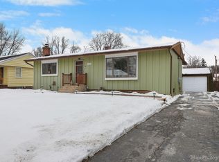 4316 Clearview Dr, McHenry, IL 60050