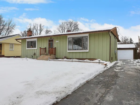 4316 Clearview Dr, McHenry, IL 60050