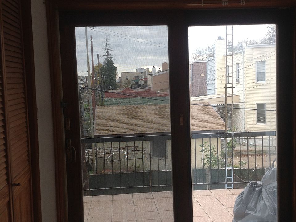 2nd image of 132 Highlawn Ave #2FL